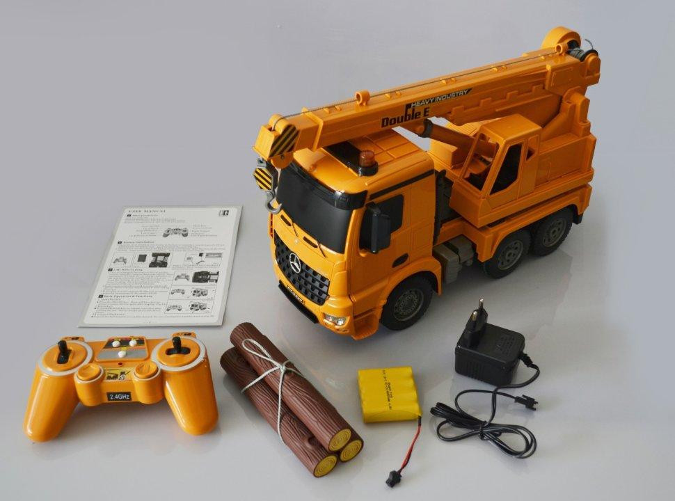 Радиоуправляемый автокран Mercedes-Benz Actros масштаб 1:20 - E526-003