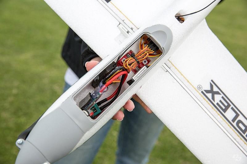 Радиоуправляемый самолет Multiplex RR FunGlider PNP - MPX-264273