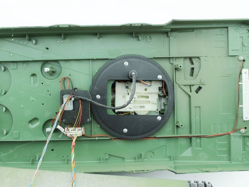 Радиоуправляемый танк Taigen Leopard 2 A6 САМО RTR масштаб 1:16 2.4G - TG3889-1B-CM