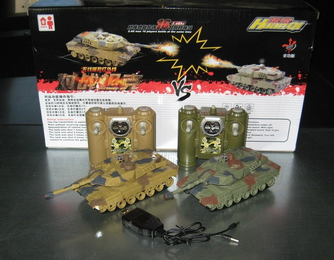 Радиоуправляемый танковый бой Huan Qi 552 масштаб 1:32 2.4G - HQ552