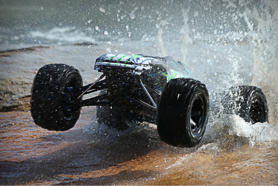 Радиоуправляемый трагги Traxxas E-Revo VXL 4WD RTR масштаб 1:10 2.4G - TRA86086-4-G