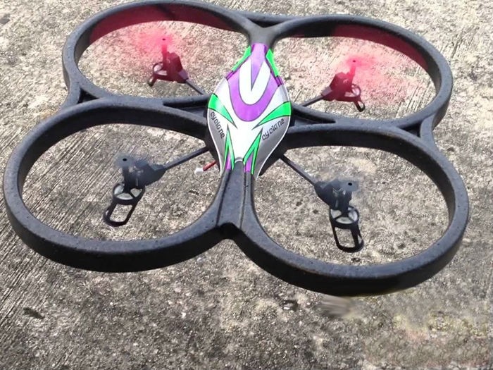 Радиоуправляемый квадрокоптер WL Toys V262 Camera Cyclone UFO Drones 2.4G - V262c