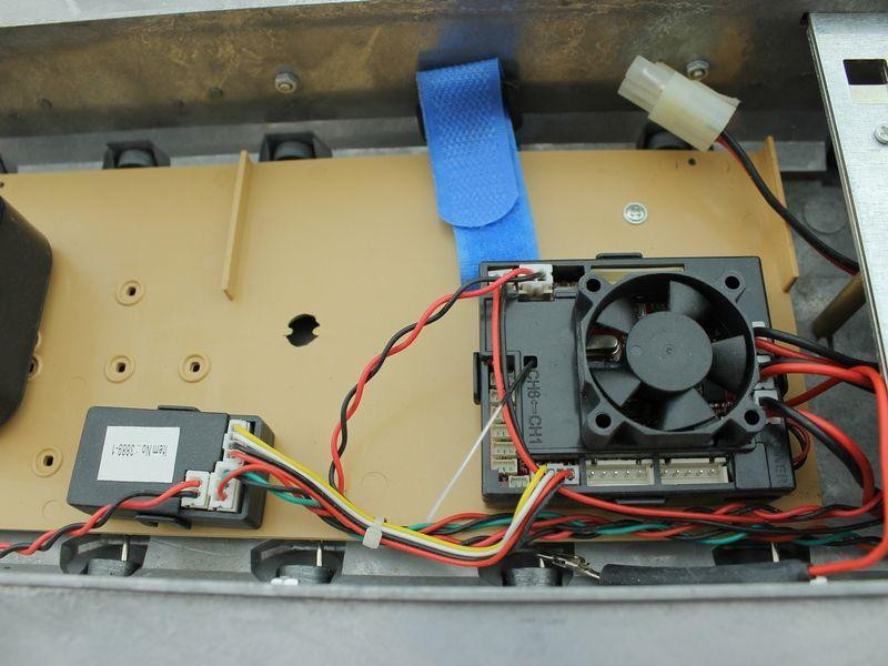 Металлическое шасси для танка Leopard 2A6 (full set, редуктора, электроника) - TG3889-007