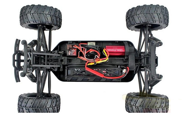Радиоуправляемый монстр Himoto Road Warrior Brushless 4WD RTR масштаб 1:10 2.4G - E10BPL